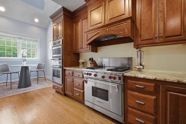 287 Langley 38, Newton, MA 02459