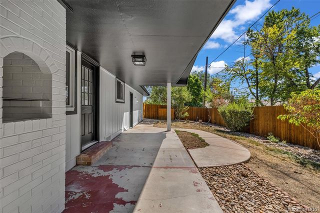 6942 W 68th Place, Arvada, CO 80003