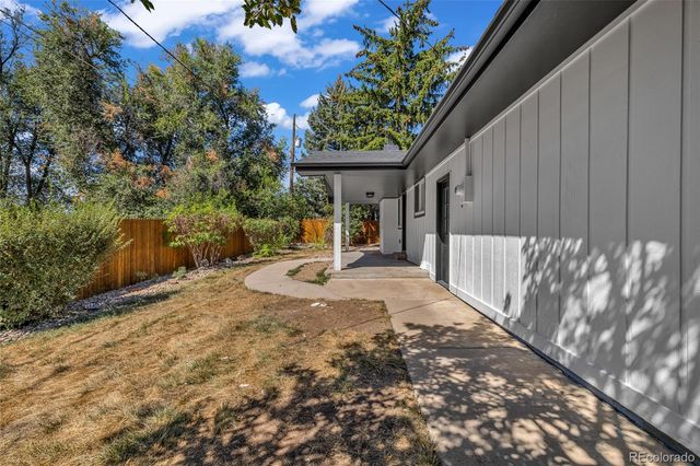 6942 W 68th Place, Arvada, CO 80003
