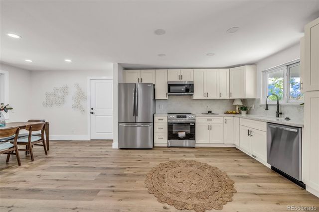 6942 W 68th Place, Arvada, CO 80003