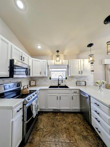 5601 ROCK RAPIDS DRIVE, Weston, WI 54476