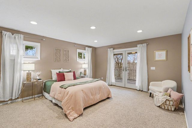 10466 N Riverview Drive, Cooper Twp, MI 49080