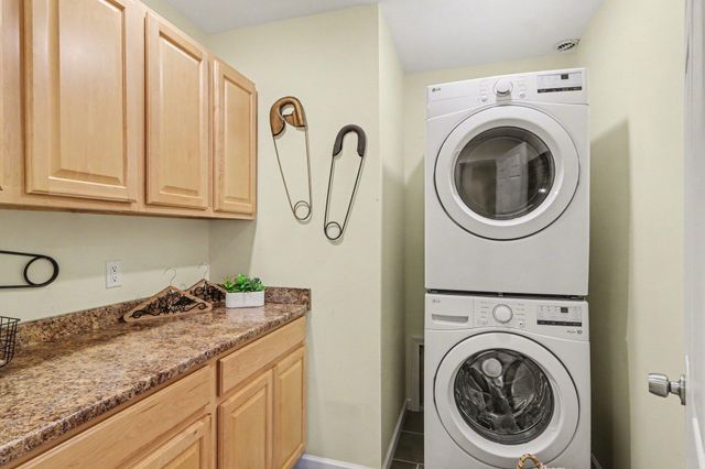 10466 N Riverview Drive, Cooper Twp, MI 49080