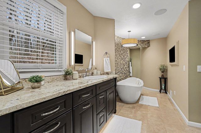 10466 N Riverview Drive, Cooper Twp, MI 49080