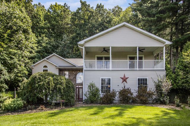 10466 N Riverview Drive, Cooper Twp, MI 49080