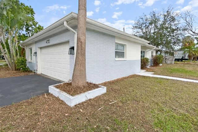 4701 CHANCELLOR STREET NE, St Petersburg, FL 33703