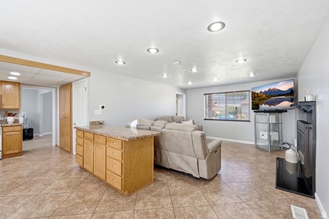 448 E BRIDLEWOOD DR, Millcreek, UT 84107