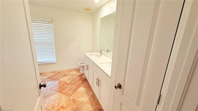 522 NW 21st TER, Cape Coral, FL 33993