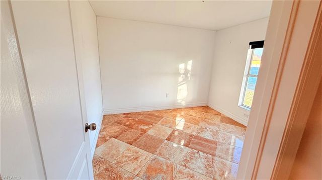 522 NW 21st TER, Cape Coral, FL 33993