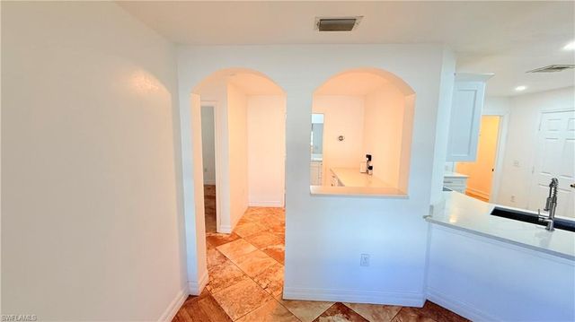 522 NW 21st TER, Cape Coral, FL 33993