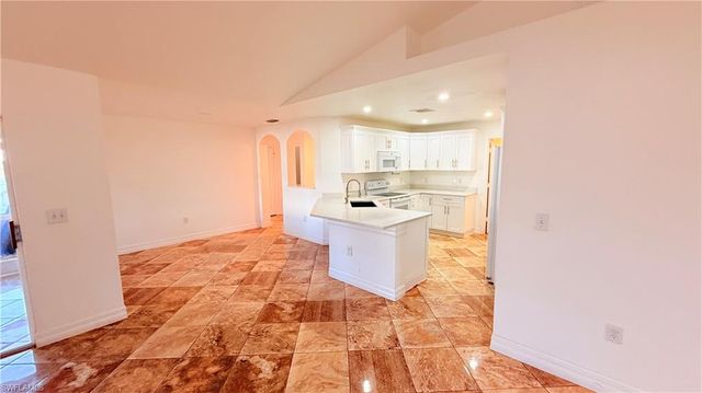 522 NW 21st TER, Cape Coral, FL 33993