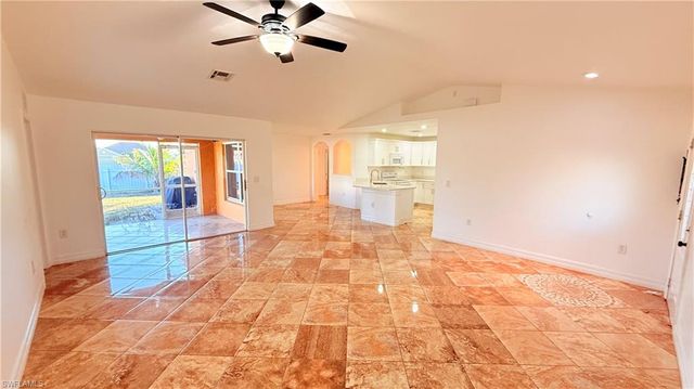 522 NW 21st TER, Cape Coral, FL 33993