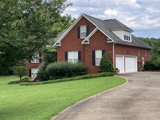 979 Rip Steele Rd, Columbia, TN 38401