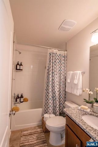 78 Landmark Lane 78, Fair Lawn, NJ 07410
