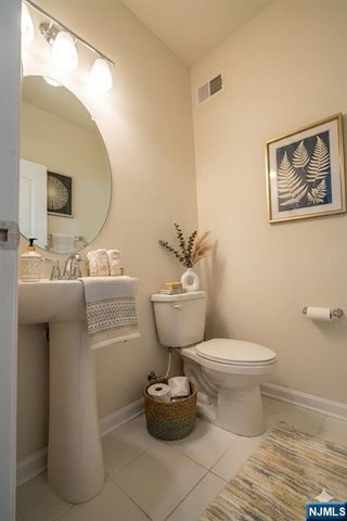 78 Landmark Lane 78, Fair Lawn, NJ 07410