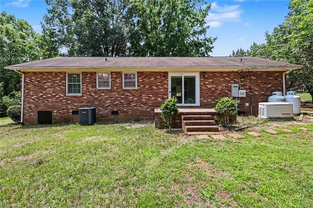 255 Pilotview Loop, Madison, NC 27025