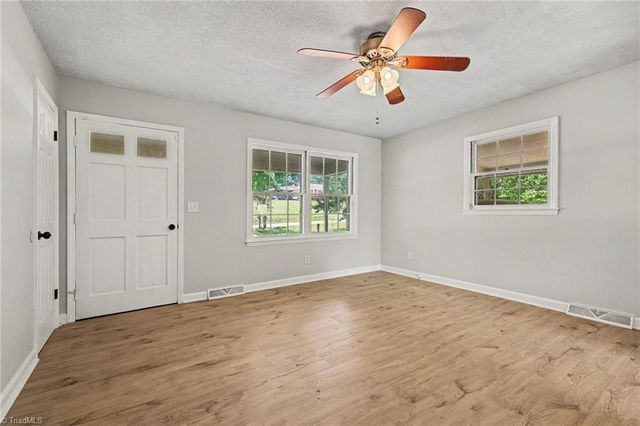 255 Pilotview Loop, Madison, NC 27025