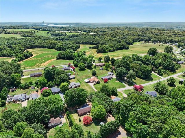 255 Pilotview Loop, Madison, NC 27025