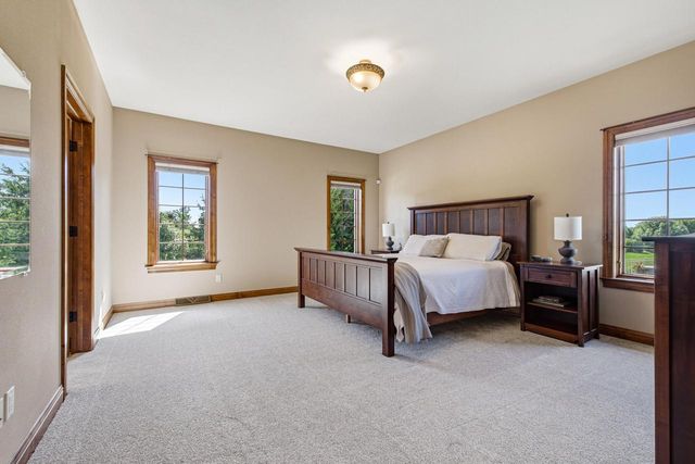 7306 S Stone Hedge DRIVE, Franklin, WI 53132