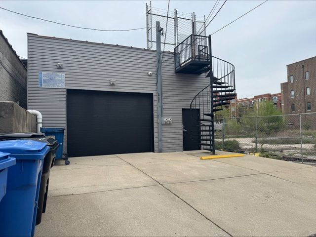 2919 W Irving Park Road, Chicago, IL 60618