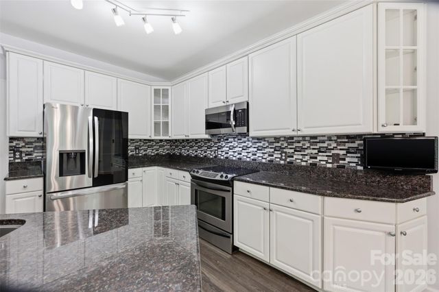 2230 Wedgewood Drive, Matthews, NC 28104