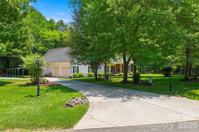 2230 Wedgewood Drive, Matthews, NC 28104