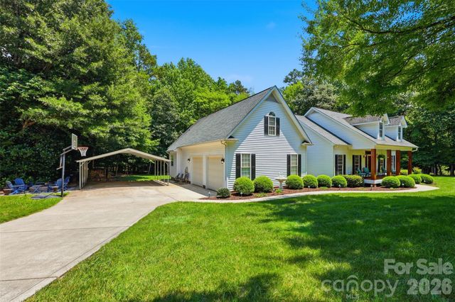 2230 Wedgewood Drive, Matthews, NC 28104