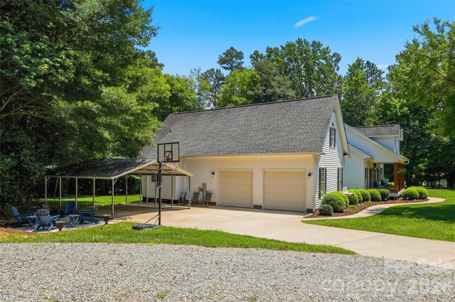 2230 Wedgewood Drive, Matthews, NC 28104