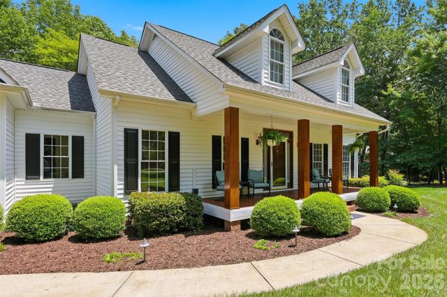 2230 Wedgewood Drive, Matthews, NC 28104