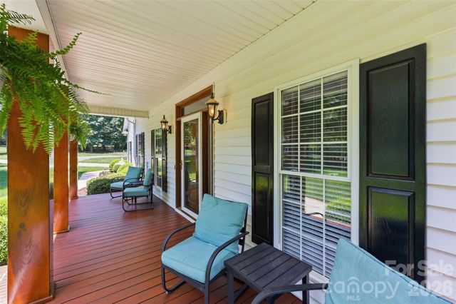 2230 Wedgewood Drive, Matthews, NC 28104