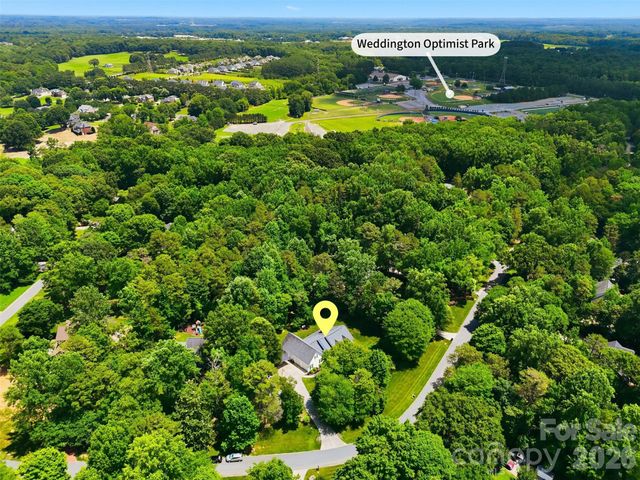2230 Wedgewood Drive, Matthews, NC 28104
