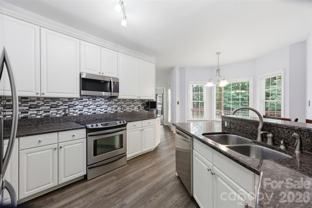 2230 Wedgewood Drive, Matthews, NC 28104