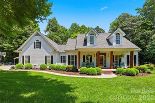 2230 Wedgewood Drive, Matthews, NC 28104