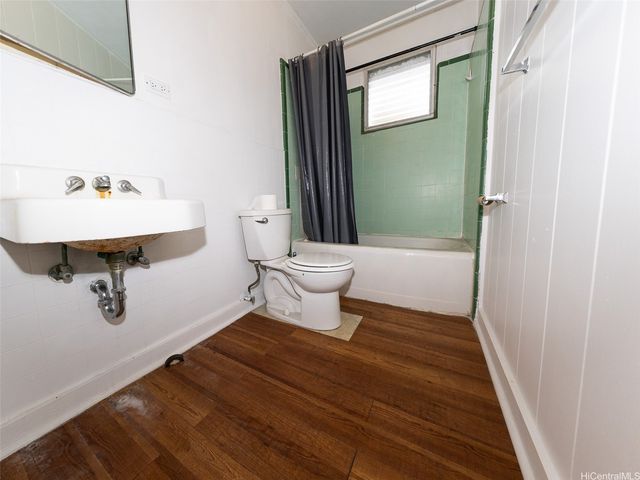 1213 Matlock Avenue, Honolulu, HI 96814