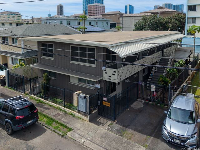 1213 Matlock Avenue, Honolulu, HI 96814