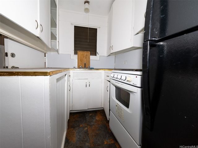 1213 Matlock Avenue, Honolulu, HI 96814