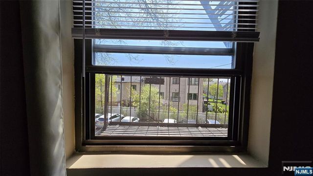 3001 Edwin Avenue 2J, Fort Lee, NJ 07024