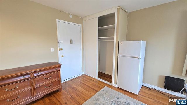 3001 Edwin Avenue 2J, Fort Lee, NJ 07024