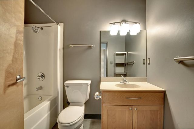 127 5th Street NE 306, Minneapolis, MN 55413