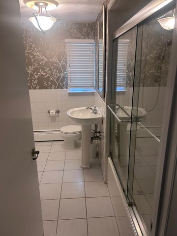 69 Griffin Rd, Framingham, MA 01701