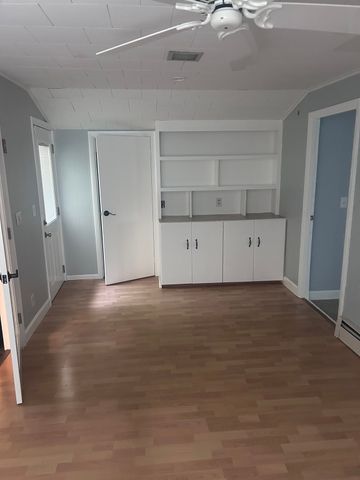 69 Griffin Rd, Framingham, MA 01701