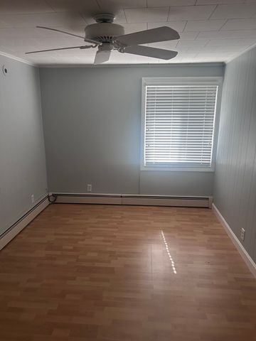 69 Griffin Rd, Framingham, MA 01701