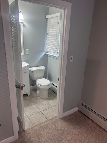 69 Griffin Rd, Framingham, MA 01701