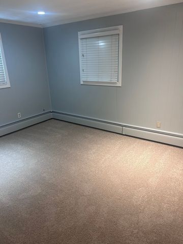 69 Griffin Rd, Framingham, MA 01701