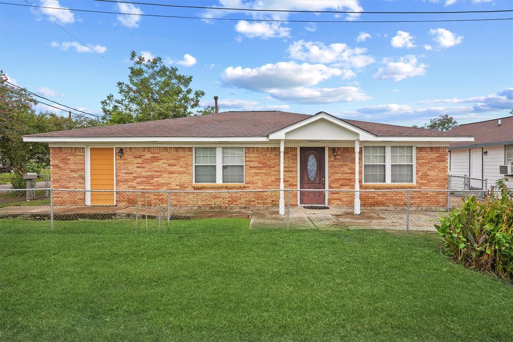 4515 Salina Street, Houston, TX 77026