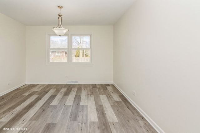 1142 E 159th Place, South Holland, IL 60473