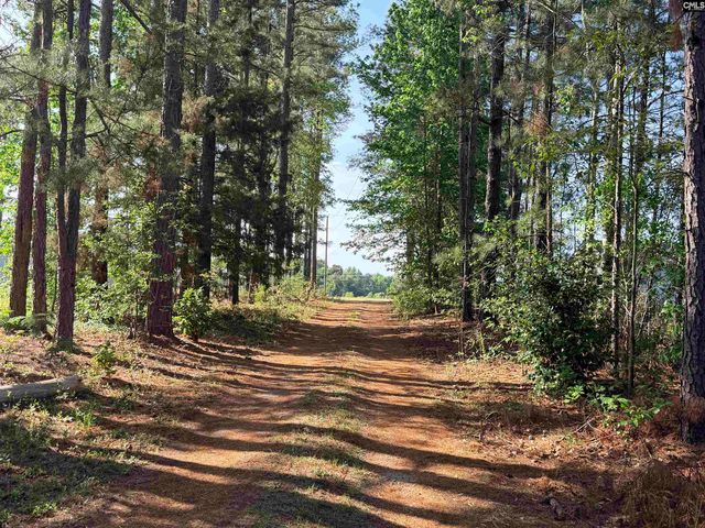 72 Favor Road, Camden, SC 29020