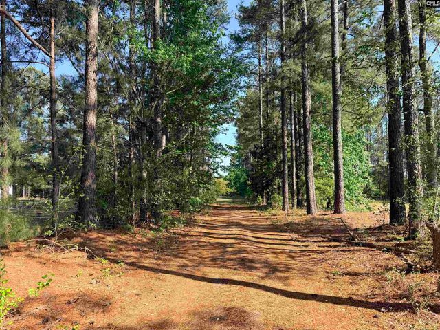72 Favor Road, Camden, SC 29020
