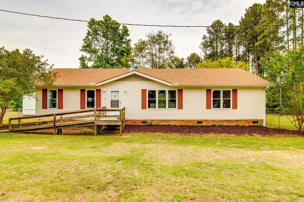 72 Favor Road, Camden, SC 29020