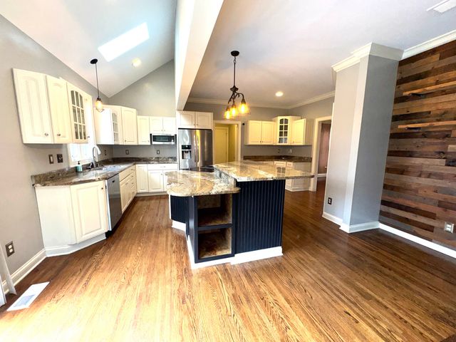 2428 Whispering Way, Indianapolis, IN 46239